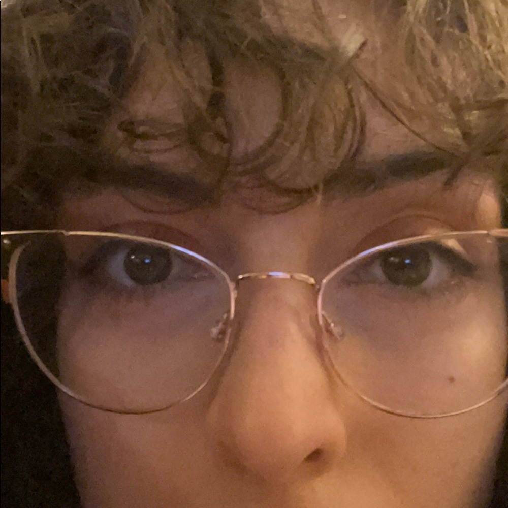 Meet your Posher, Luciana